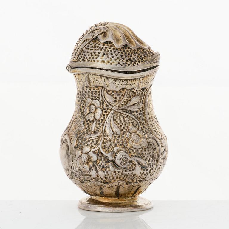 A Swedish Rococo parcel-gilt silver snuff-box, possibly Petter Kleen, Ystad (1753-1777 (1778)).