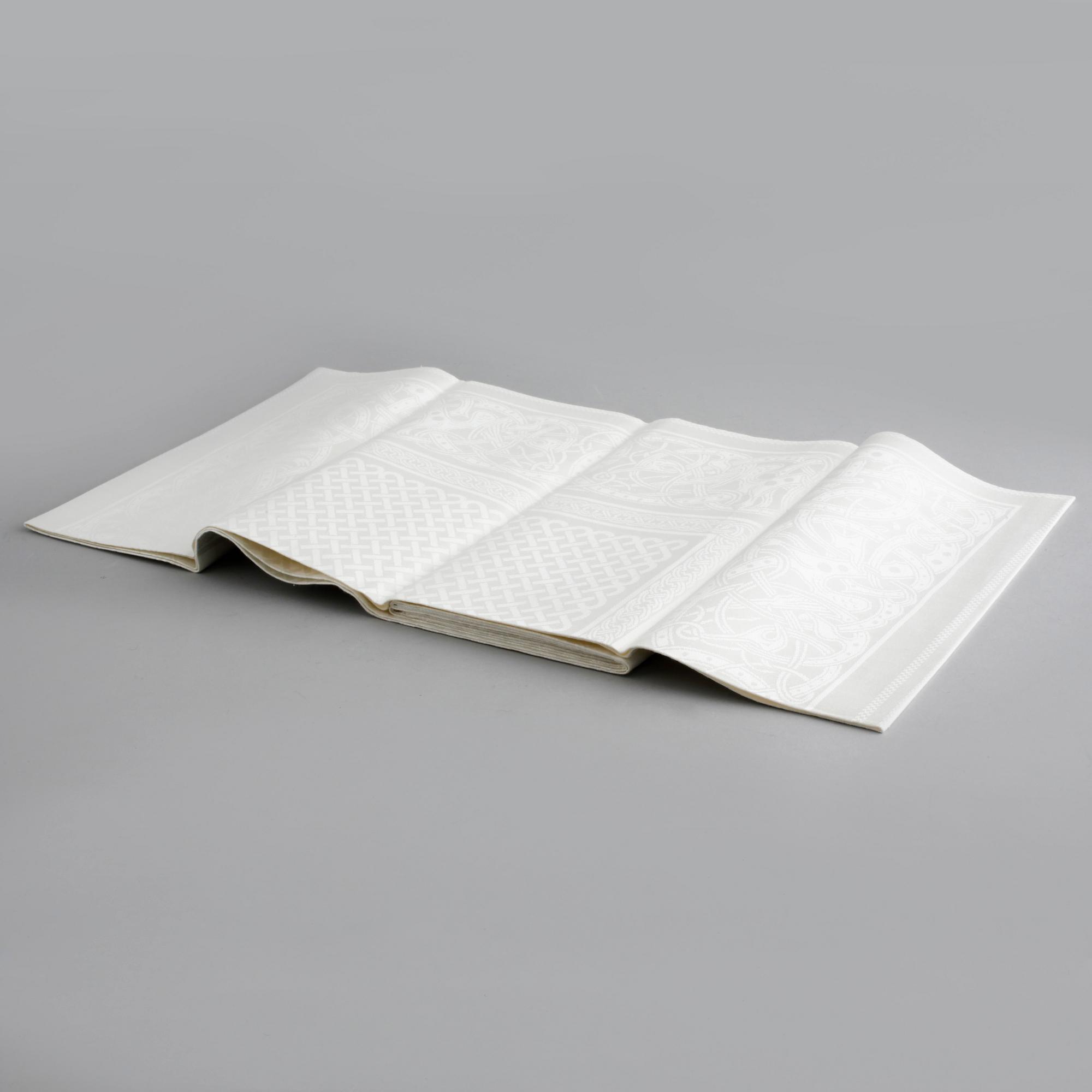 SIGNE SOHLMAN, a linnen table cloth made by Almedahls, designed 1876.