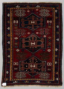 A SEMIANTIQUE KAZAK CARPET, 106x144 cm.