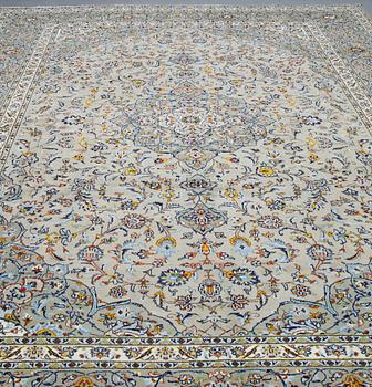 Matto, Kashan, signed Isfahanian, ca 404 x 280 cm.