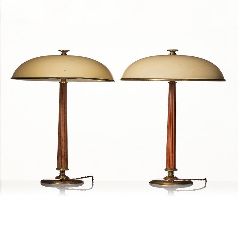 Erik Tidstrand, or Bertil Brisborg (Sverige) 1910-1993, table lamps, 1 pair, model "30246", Nordiska Kompaniet 1940s.