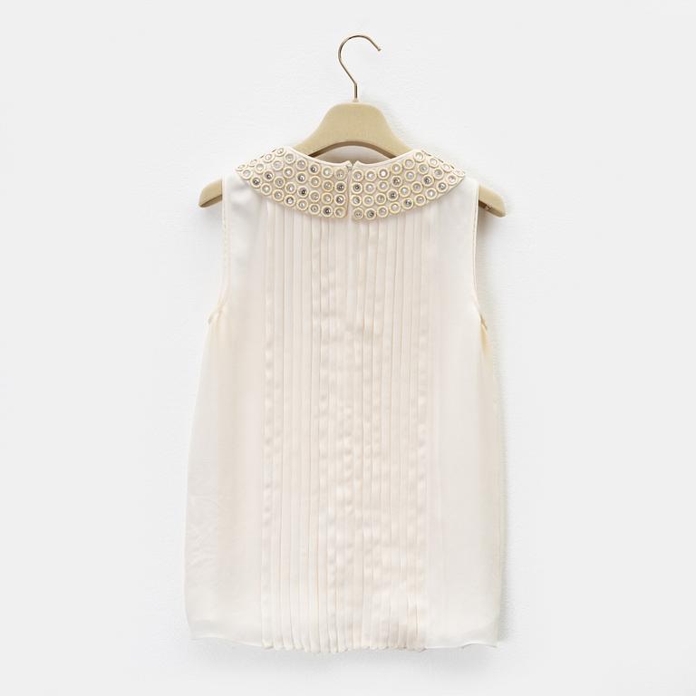 Chloé, an embroidered silk top, size 34.