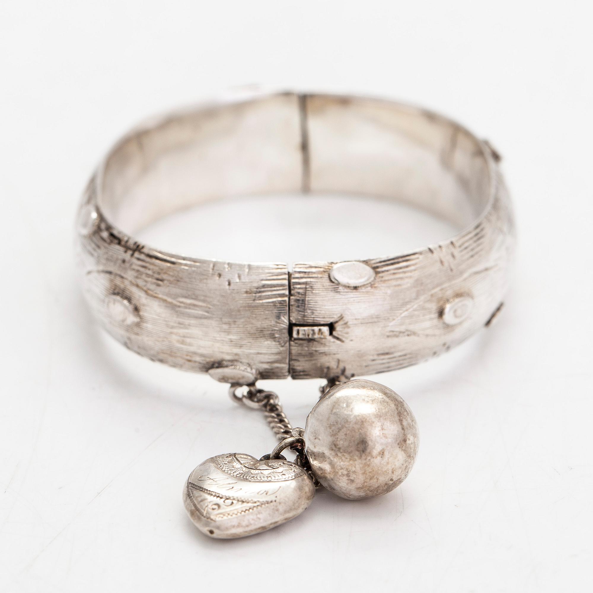 Armband, silver, Knut Oskar Lundgren  (1862-1889), Åbo.