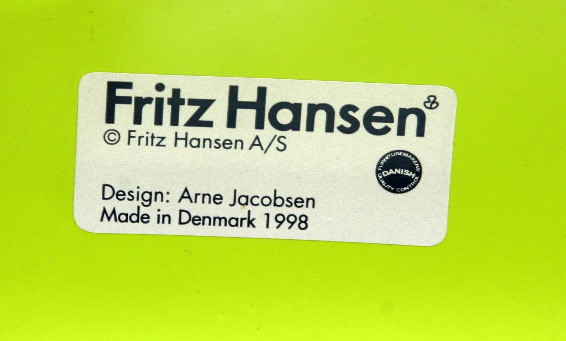 STOLAR, ett par, "Sjuan", Arne Jacobsen, Fritz Hansen.