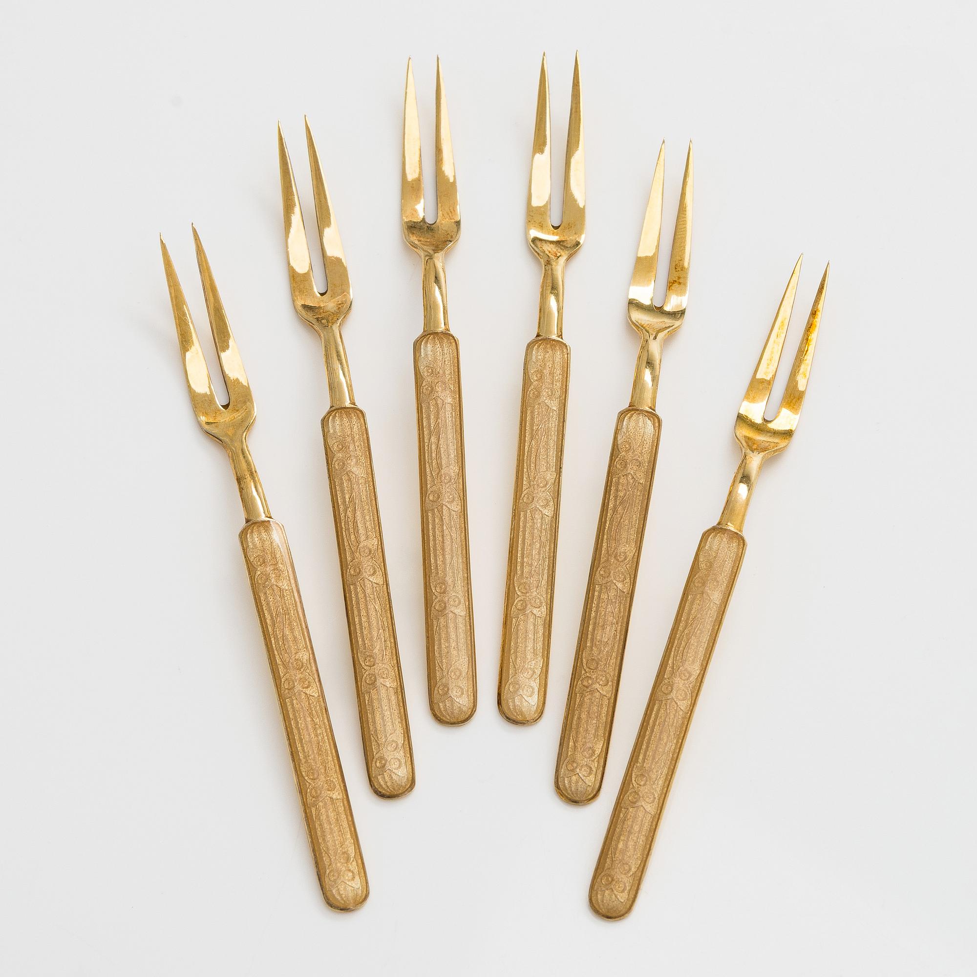 Tillander, tarjoiluhaarukoita, 6 kpl, emalia ja kullattu hopeaa (916), Helsinki 1950.