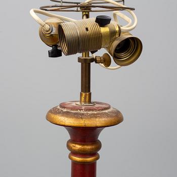 GOLVLAMPA, 1900-talets första hälft.