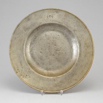 FAT, tenn, Hans Moritz, Stockholm (verksam 1652-1688/89). Barock.