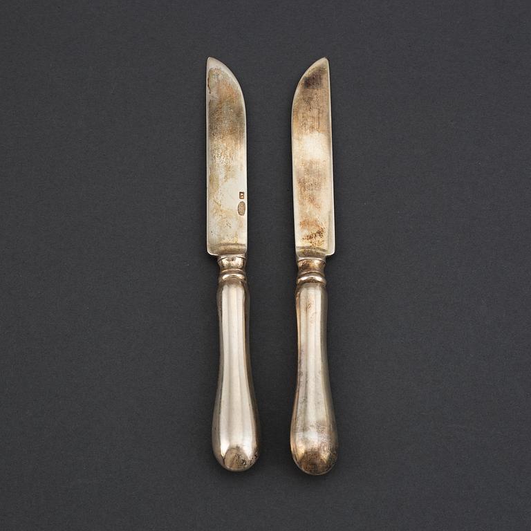 A set of 12 Russian silver chees/fruit knives, mark possibly of Adolf Speer, St. Petersburg 1898-1903.