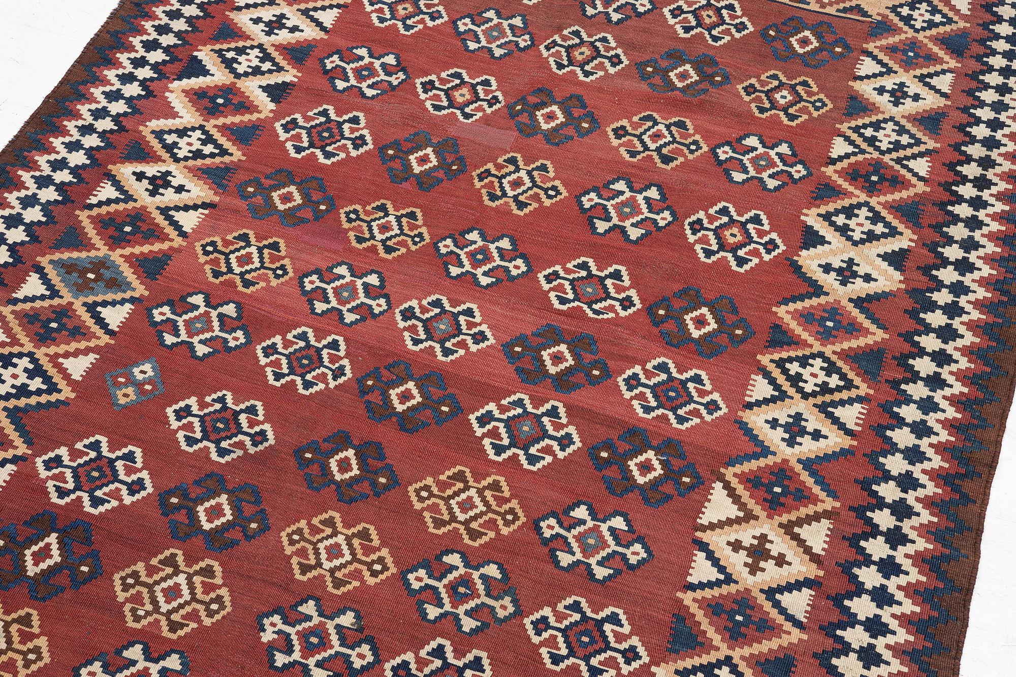 Antique Qashqai kilim, southern Persia (Iran), c. 249 x 158 cm.