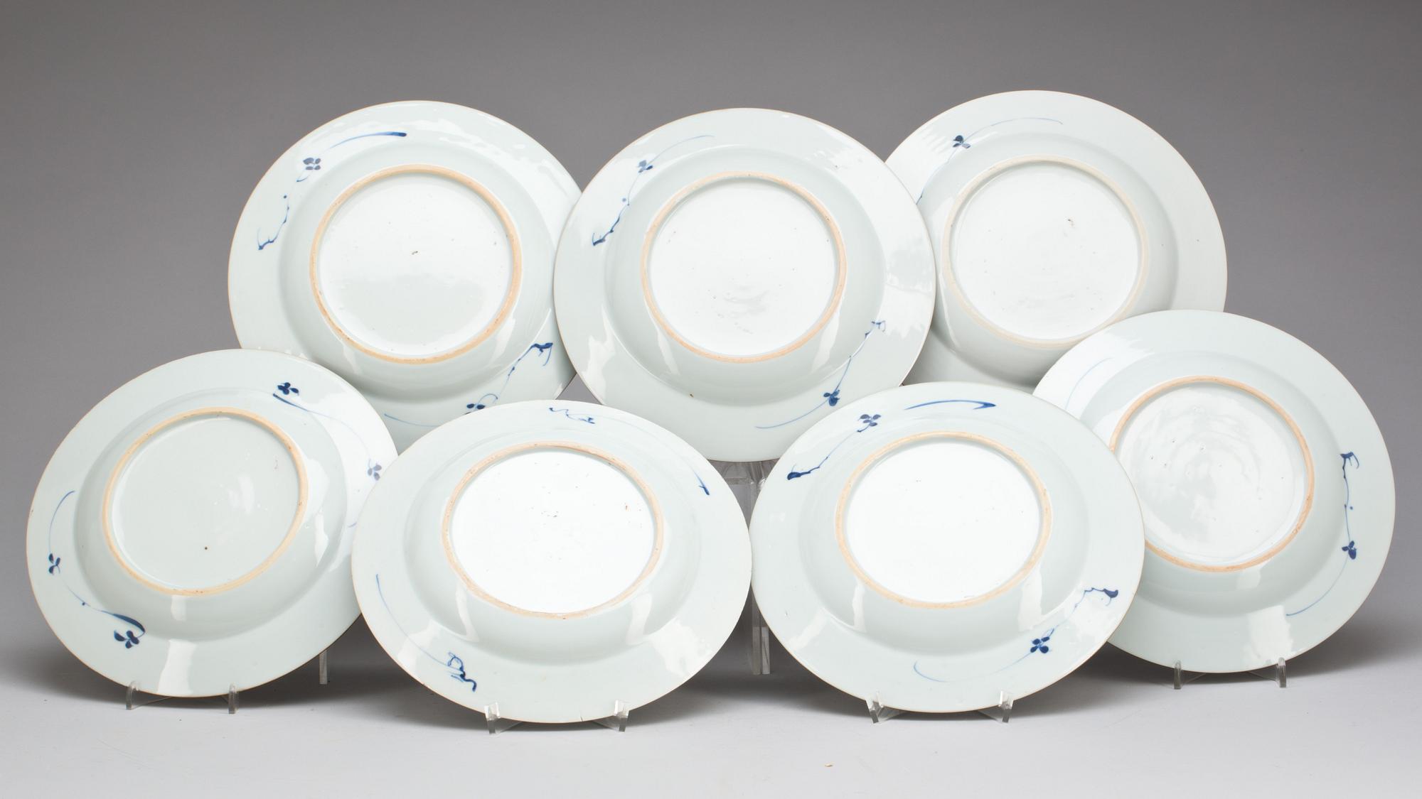 TALLRIKAR, 7 st, snarlika, kompaniporslin, Kina, 1700-tal.