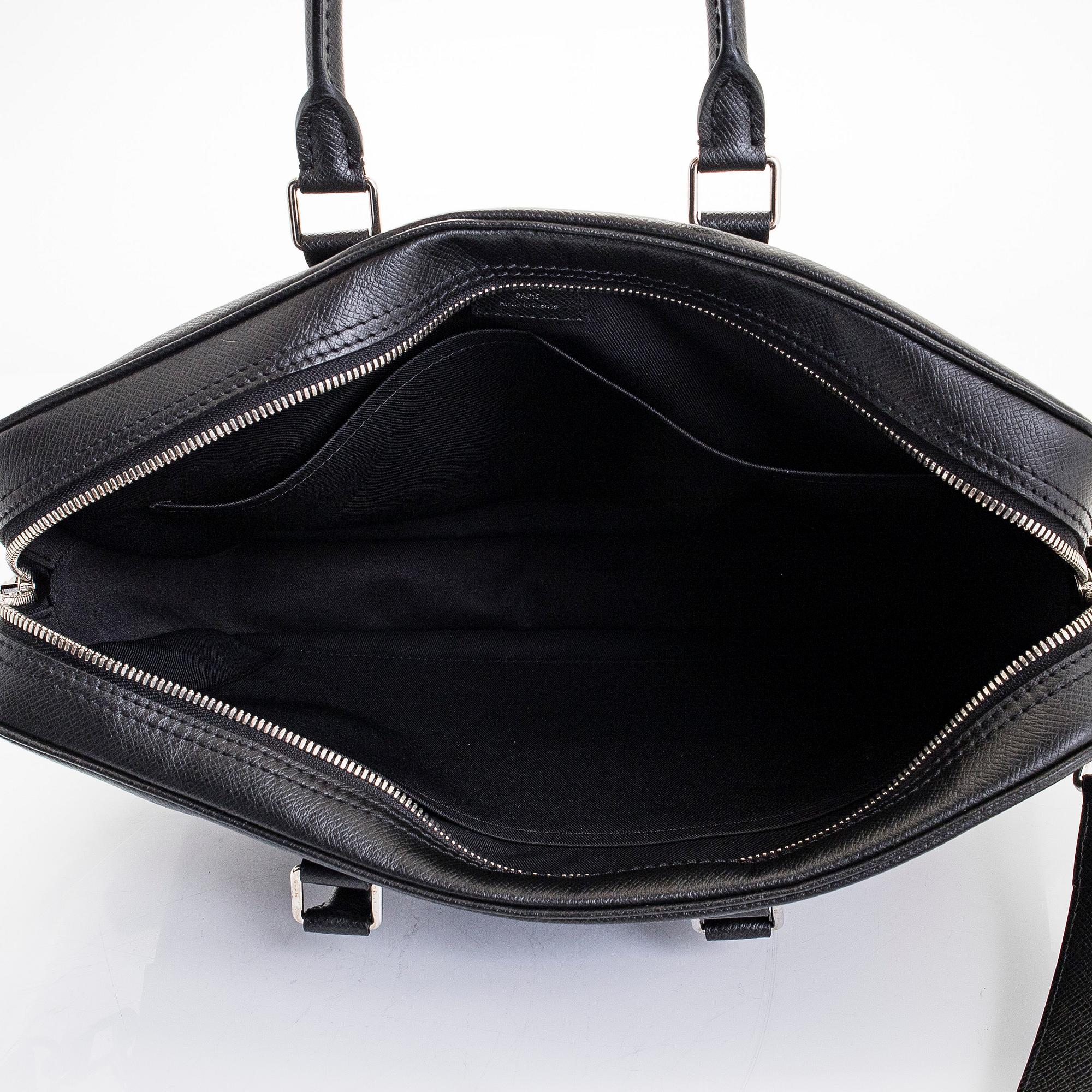 Louis Vuitton, a Taiga leather 'Porte-Documents Voyage' briefcase/bag.