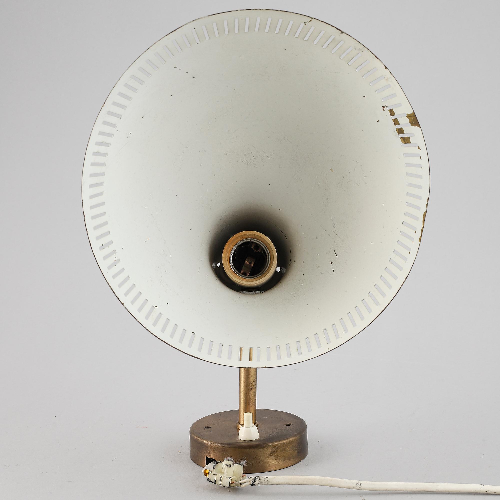 HANS BERGSTRÖM, a brass wall light from Ateljé Lyktan, 1940's/50's.