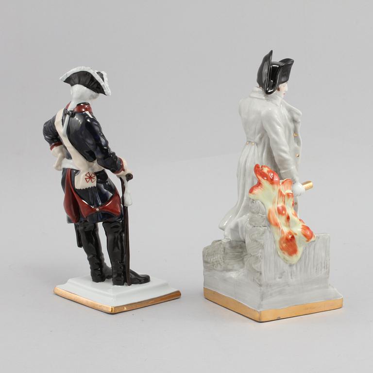 FIGURINER, 2 st, porslin, 1900-talets andra hälft.