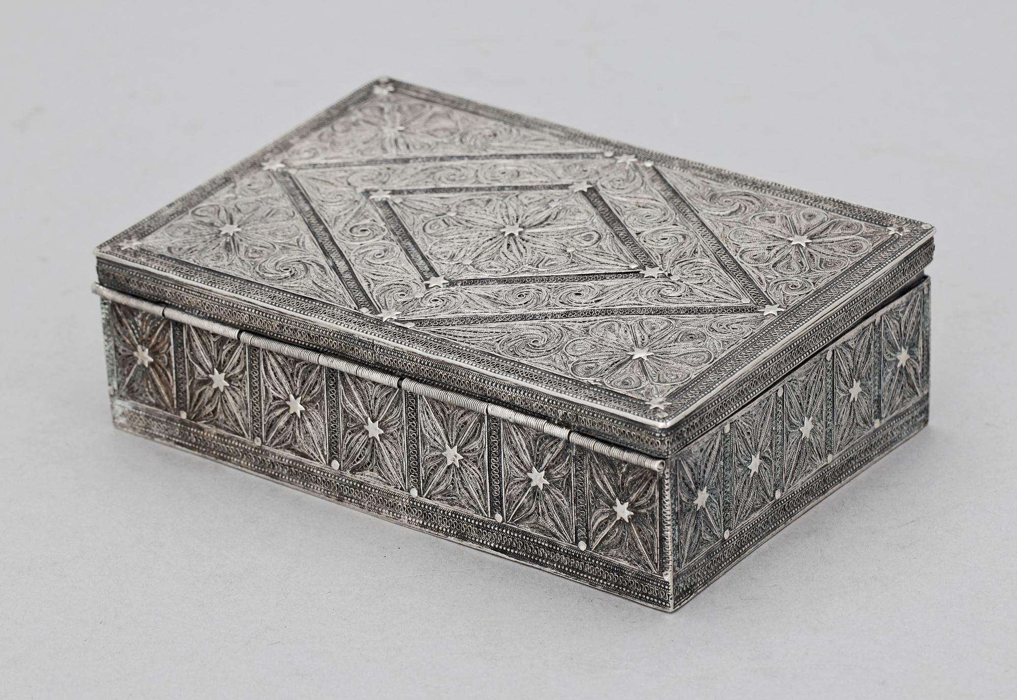 SKRIN, silver, Ryssland. 1800/1900-tal. Vikt 297 g.