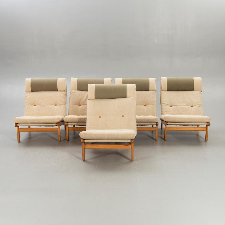 A set of five pine 1970:s easy chairs by Bernt Pedersen 'Kludestol', Denmark.