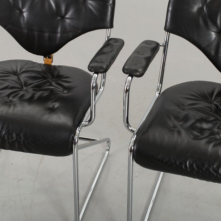 SAM LARSSON, fåtöljer ett par, "Sam" Dux.