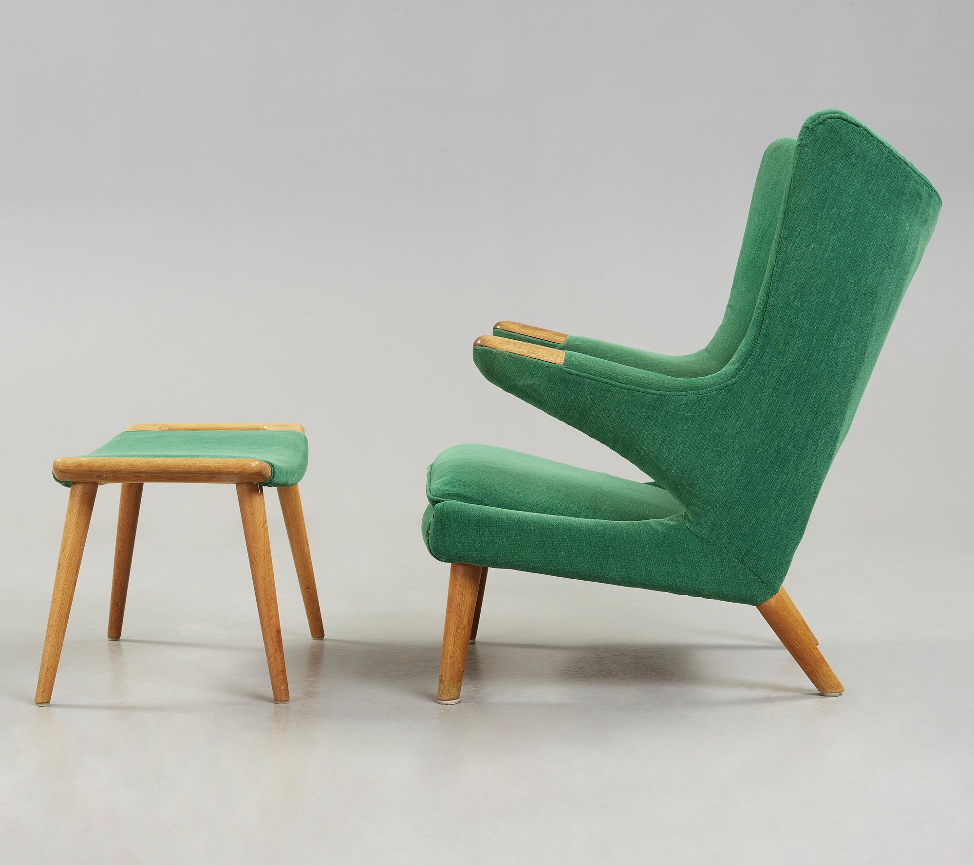 HANS J WEGNER, fåtölj "Bamse" med fotpall, AP-stolen, Danmark 1950-60-tal.