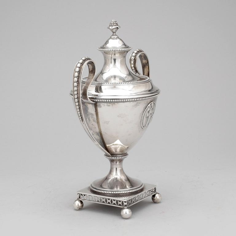 SOCKERSKÅL silver, August Johanson, Jönköping, 1893. Vikt ca 416g.