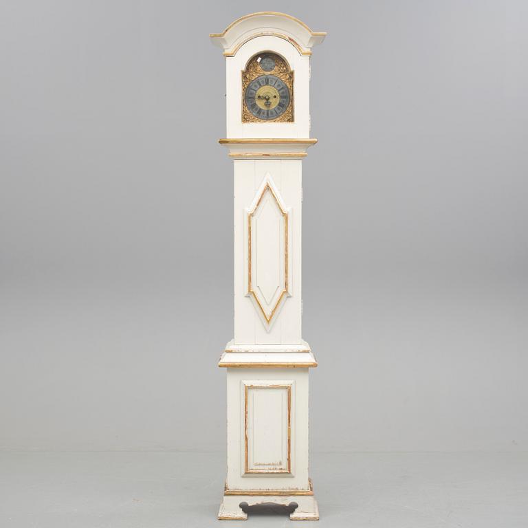 GOLVUR, med pendel samt 2 st lod, Stjärnsund, urverk från 1800-talets mitt/fodral 1900-talets första hälft.