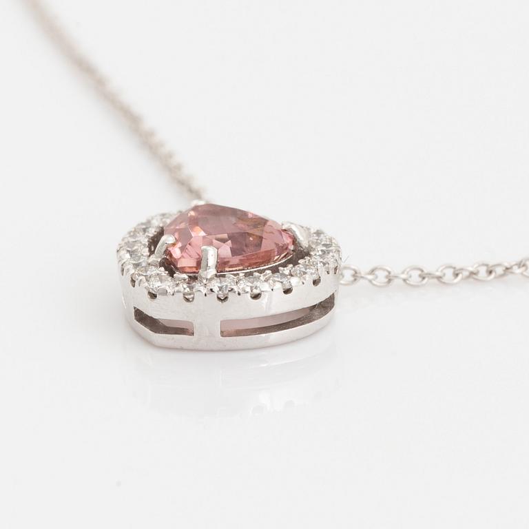 Collier med med hjärtformad rosa turmalin och  briljantslipade diamanter.