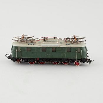 A model engine, MS800 by Märklin, Germany from the second half of the 20th century.