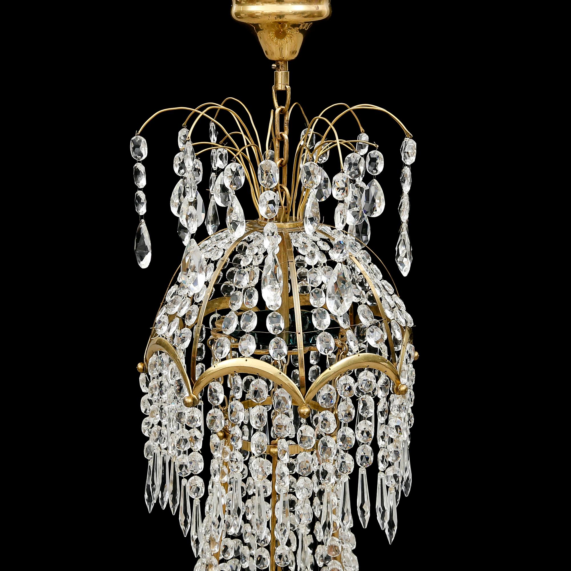 LJUSKRONA, gustaviansk stil, omkring år 1900. Höjd ca 120 cm.