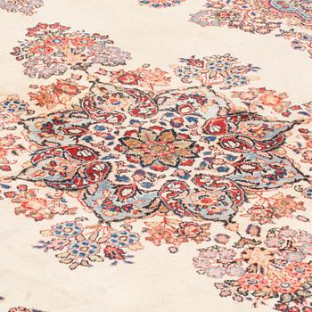 A carpet, Sarouk, around 305 x 247 cm.