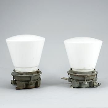 LAMPOR, ett par, industri, 1900-talets första hälft.