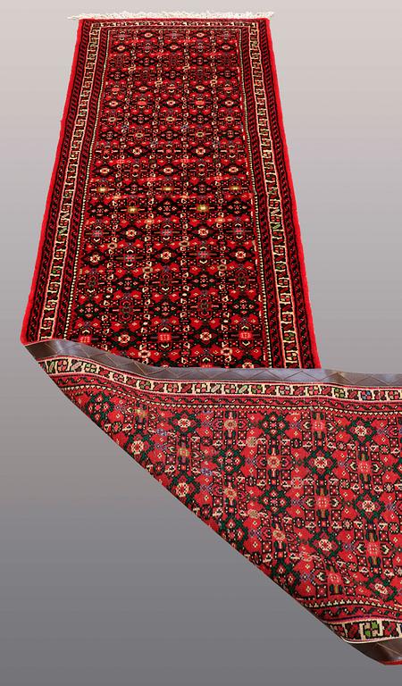 MATTA, Hosenabad, ca 487 x 75 cm.