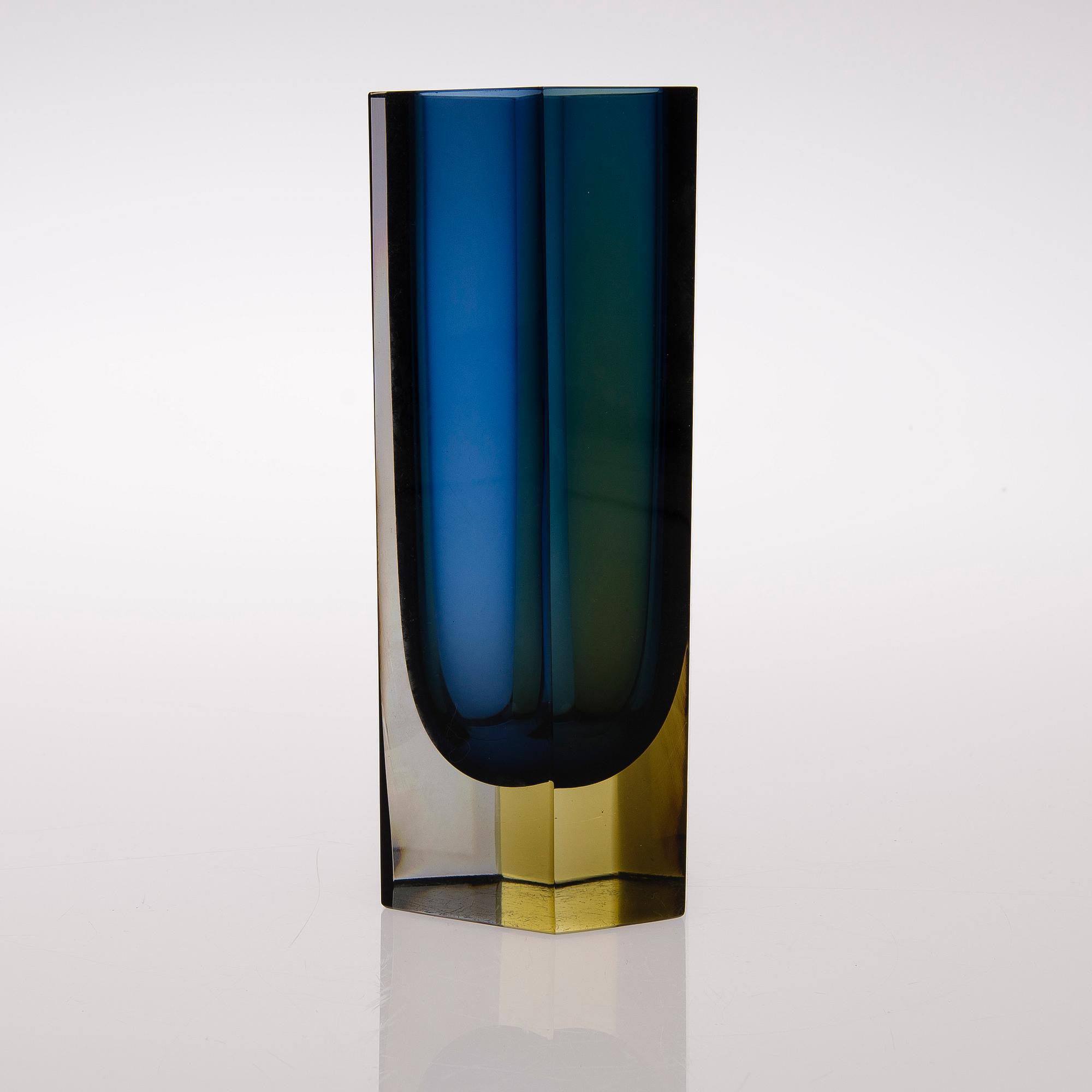 A vase 'Pillar KF 249' signed K. Franck Nuutajärvi Notsjö -62.