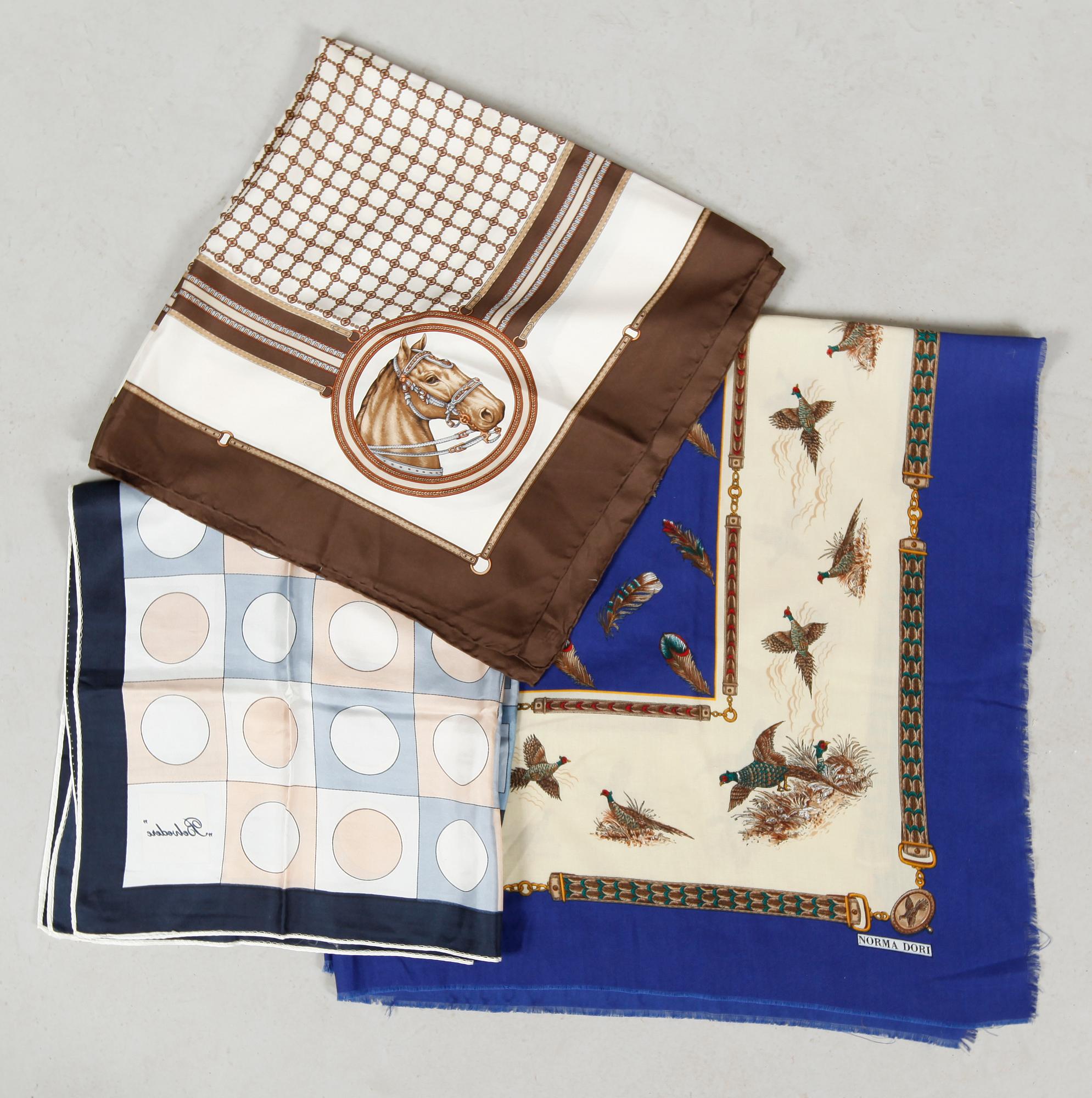 SCARVES, 3 st, siden och ull.