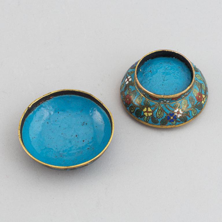 A pair of cloisonne vases, Japan, early 20th Century. And a Chinese cloionne box with cover.