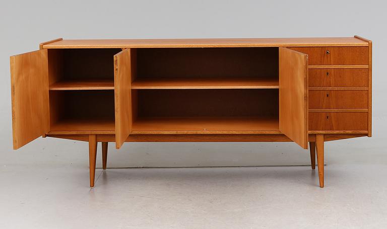 SIDEBOARD, 1900-talets andra hälft.