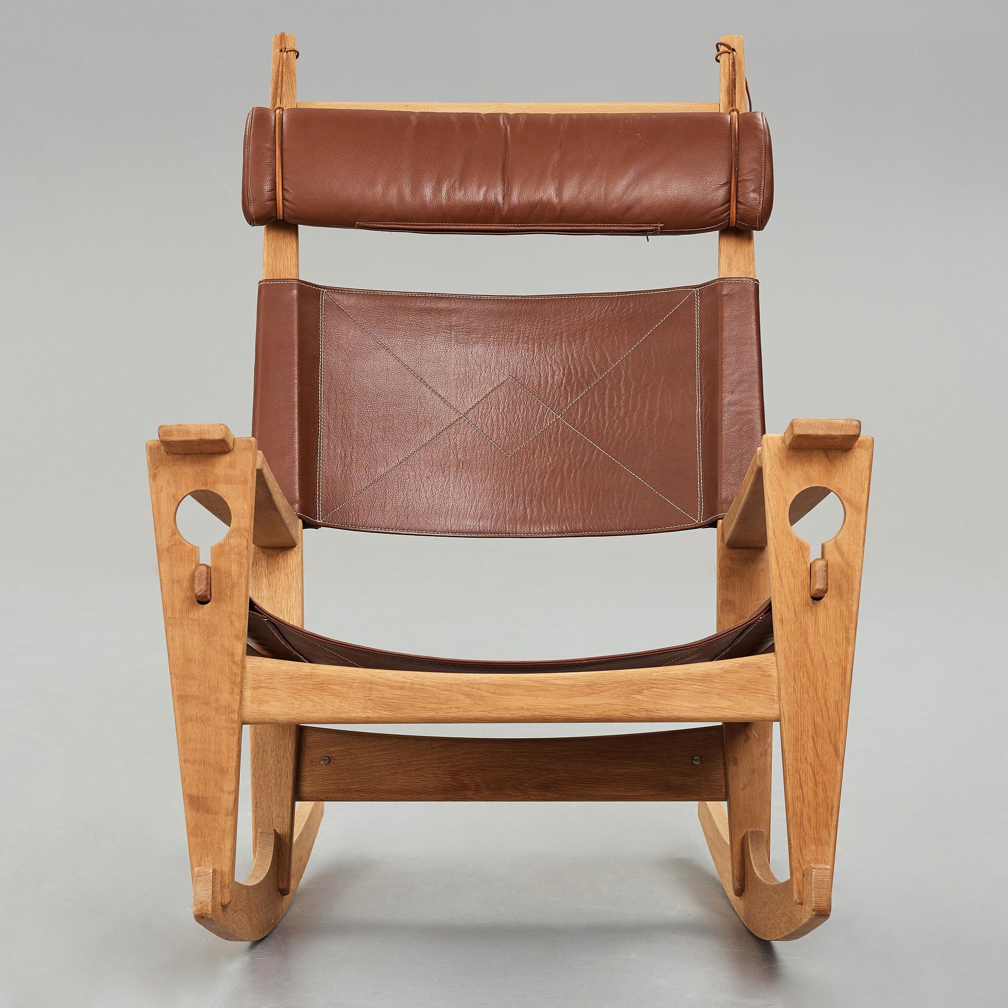 HANS J WEGNER, gungstol, "GE673" "Nyckelhålet" Getama, Danmark 1970-tal.