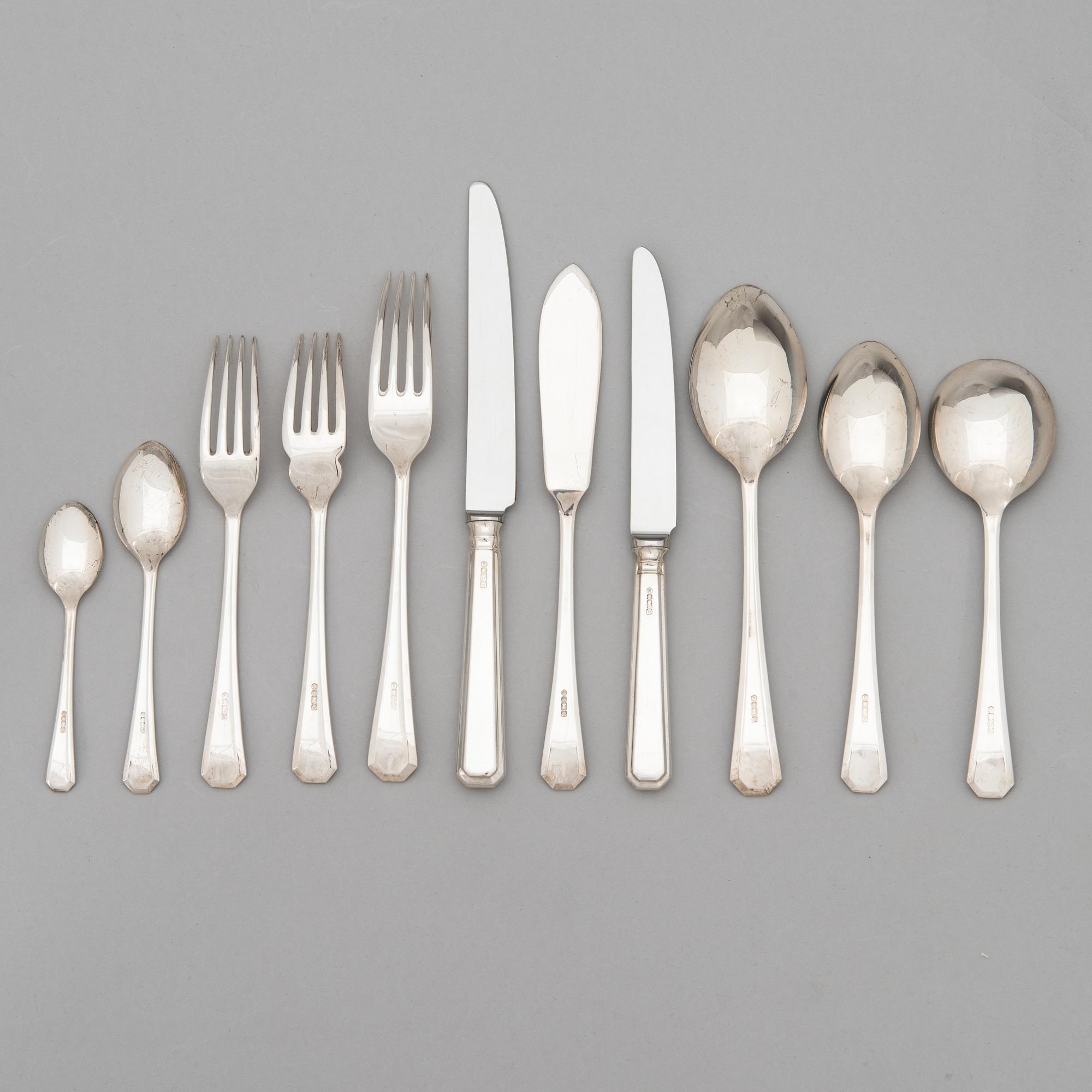 Bestickuppsättning, 84 delar, sterlingsilver, "Grecian Pattern", Carrs, Sheffield 1995. I originalschatull.
