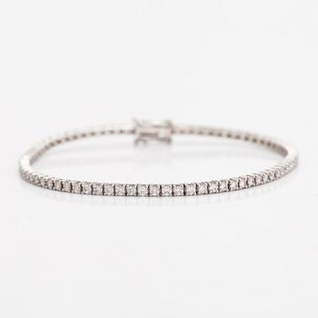 A 14K white gold tennis bracelet with diamonds ca. 2.30 ct in total.