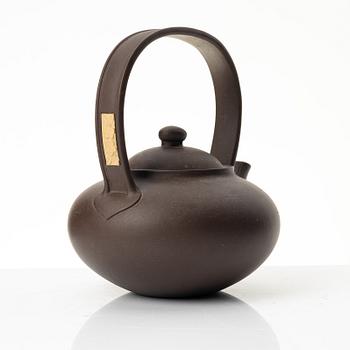 A yixing teapot, China, 1980s.