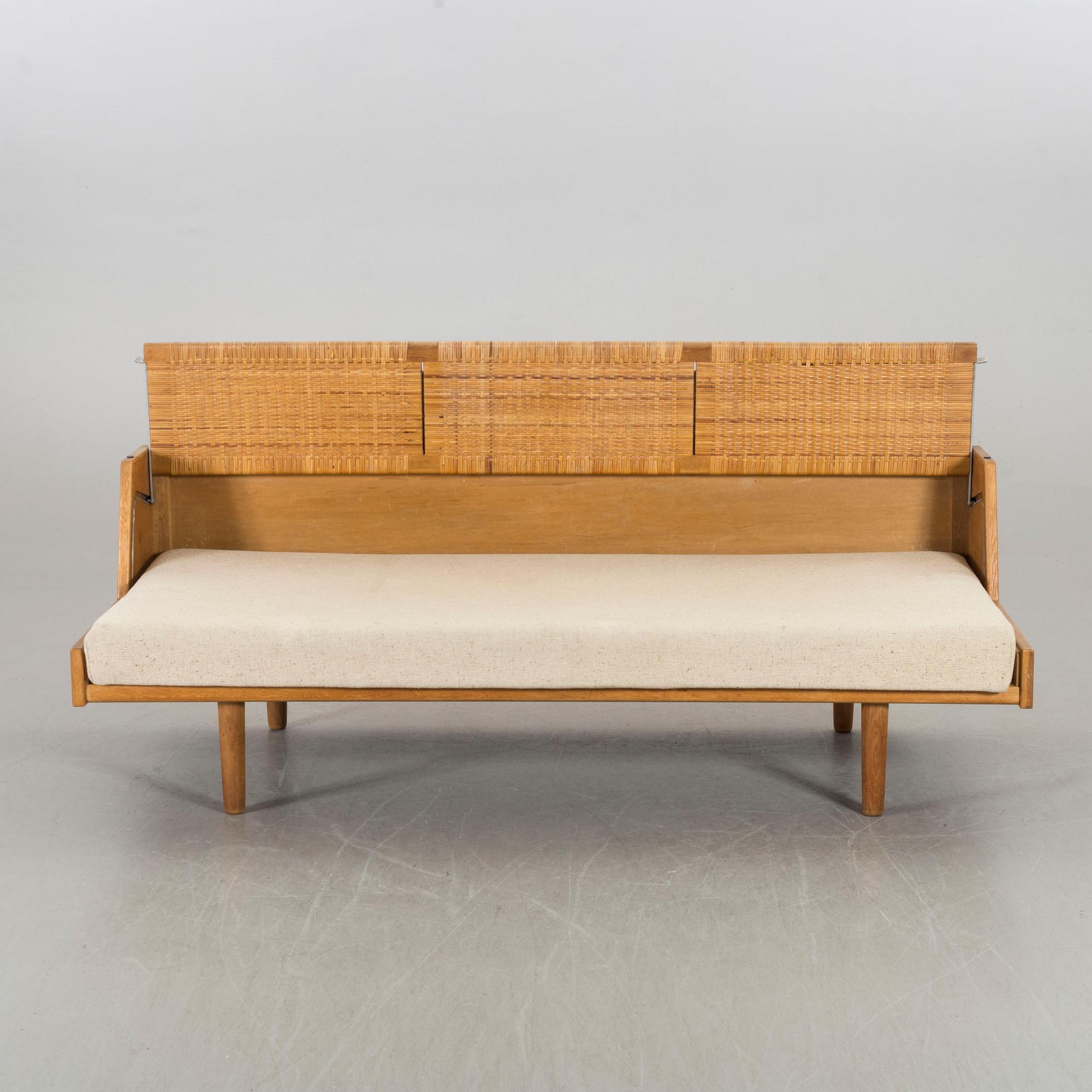 HANS J WEGNER, bäddsoffa, Getama, brännmärkt.