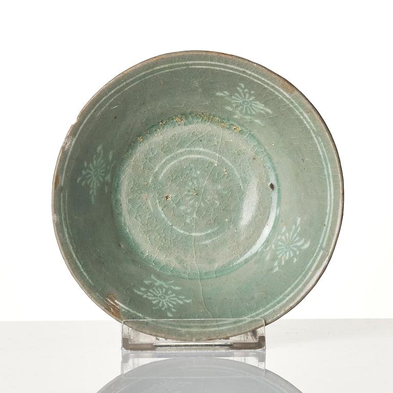 Two inlaid celadon stoneware bowls, Korea, Goryeo dynasty (13th century).
