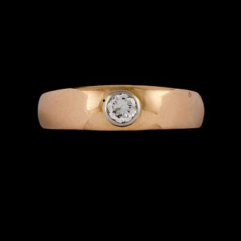 RING, 18k guld med briljantslipad diamant, ca 0.23 ct, Schmidts Guldsmide, Göteborg, 1992. Vikt 7 g.