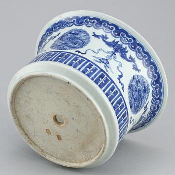 YTTERFODER, porslin, Kina, 1800/1900-tal.