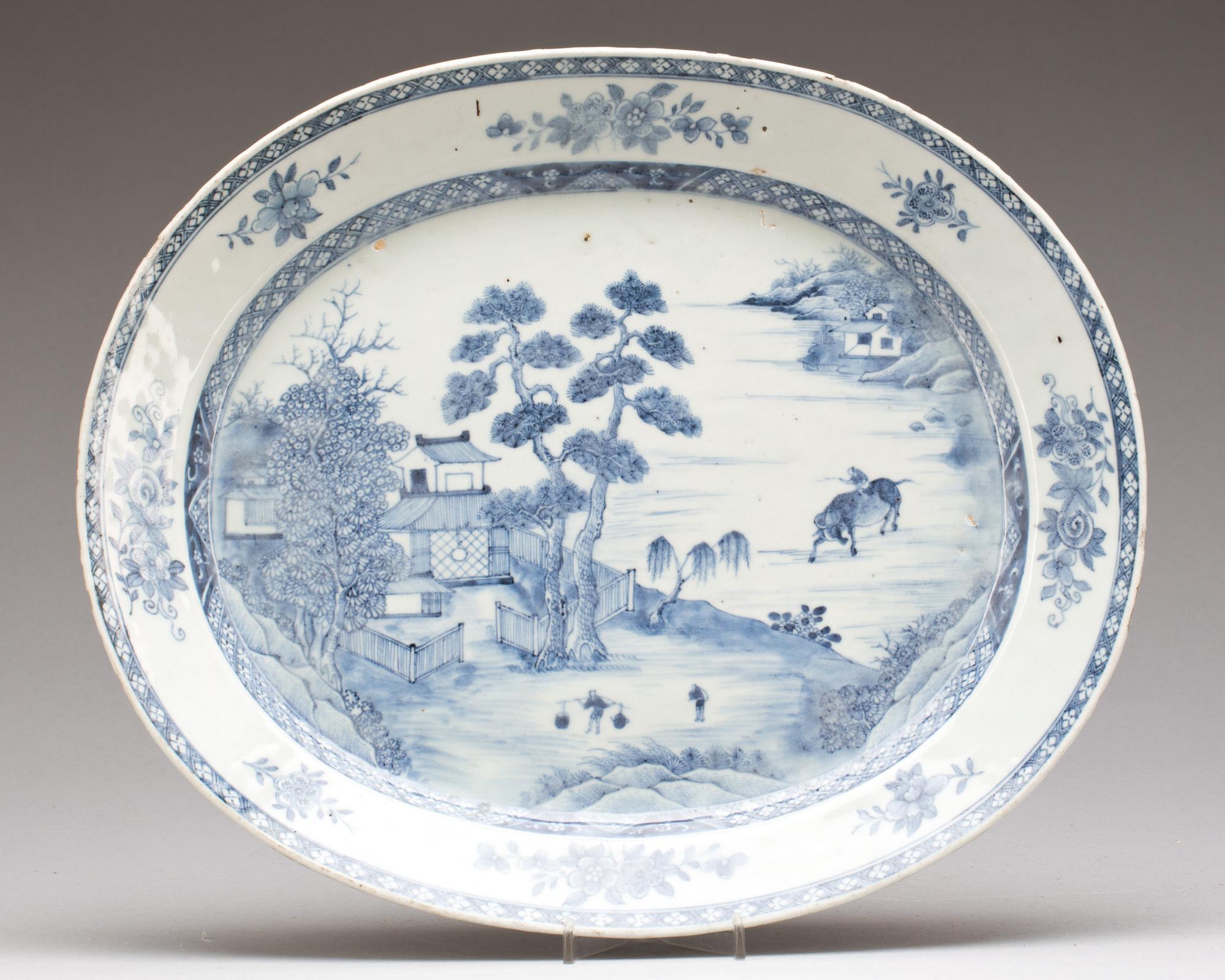 STEKFAT, porslin. Kina, Qianlong, 1700-tal.