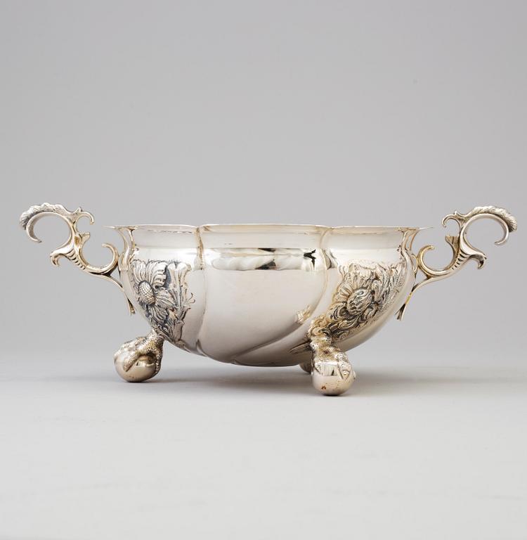 A 20th century baroque style sterling silver bowl.