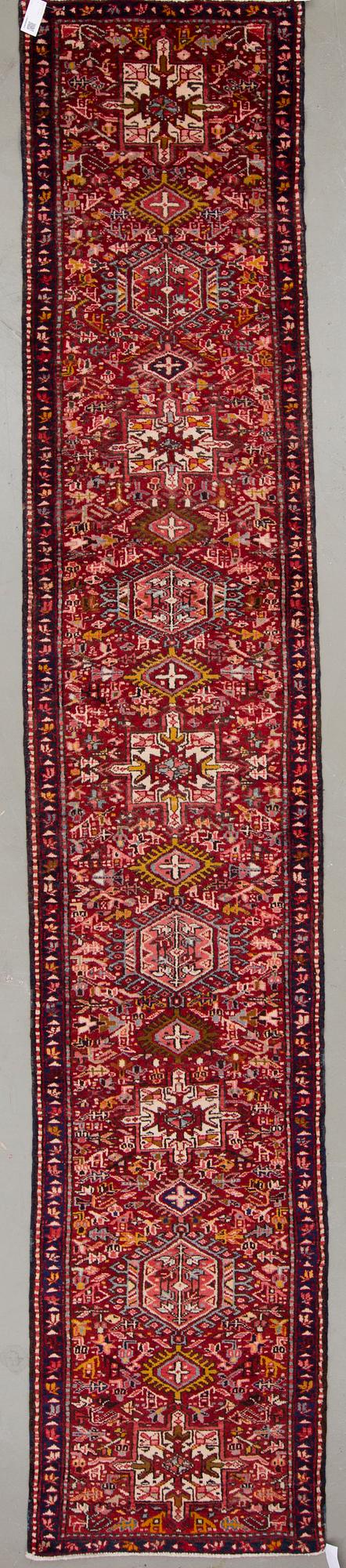 MATTA, Hamadan, old/semiantik galleri. Ca 440x81 cm.