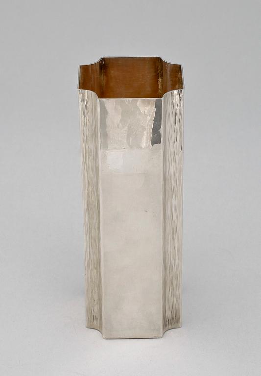 VAS, silver, Jan Lundgren, Stockholm, 1979. Vikt ca. 224g.