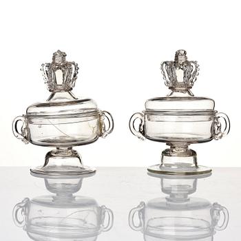 A pair of Swedish butter boxes with covers, Kosta, 18th century.