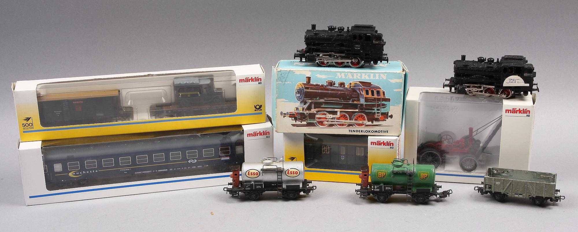 PARTI LEKSAKSTÅG med RÄLS,  ca 50 delar, Märklin och Fleishmann.