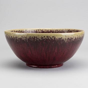 A RUDOLF NILSSON STONEWARE BOWL, Höganäs.