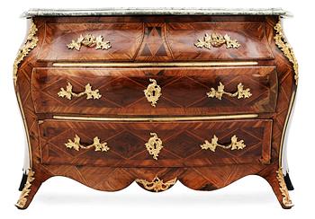 394. A Swedish Rococo 18th Century commode.