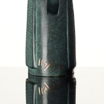 Carl Fredrik Reuterswärd, "Non Violence Knotted Gun".
